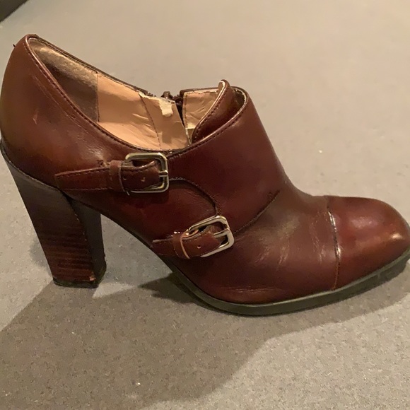 🦋Marc Fisher Menswear style heeled booties - 5 - Picture 5 of 13